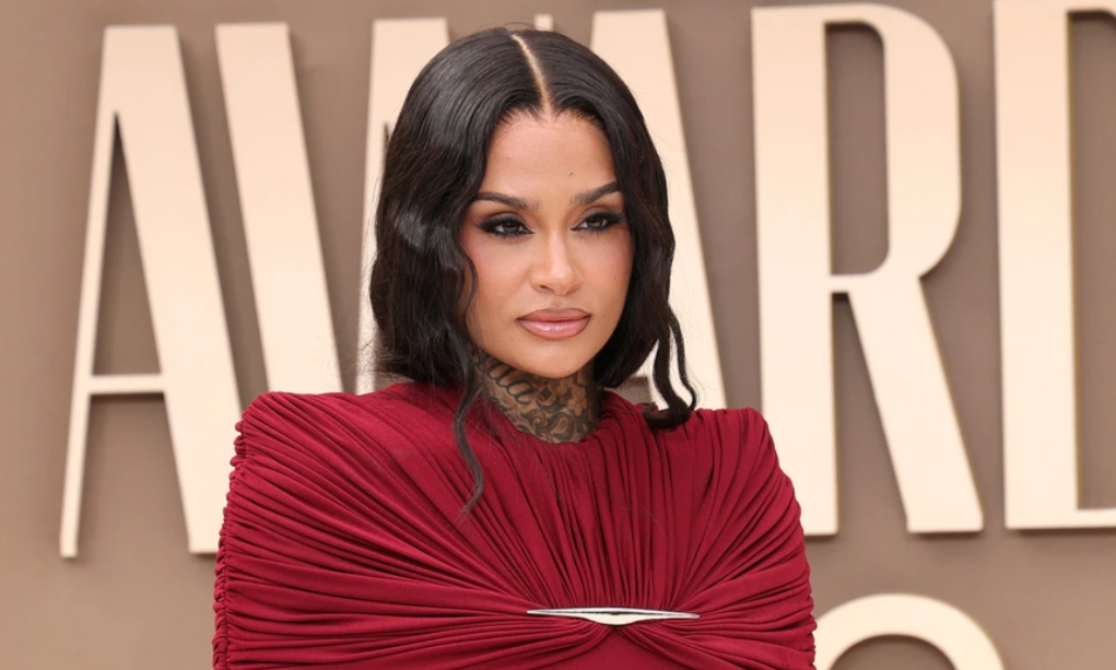 Ca sĩ Mỹ Kehlani tỏa sáng với thiết kế của NTK Việt tại lễ trao giải BET 2026 - hình ảnh - go88bet.vip