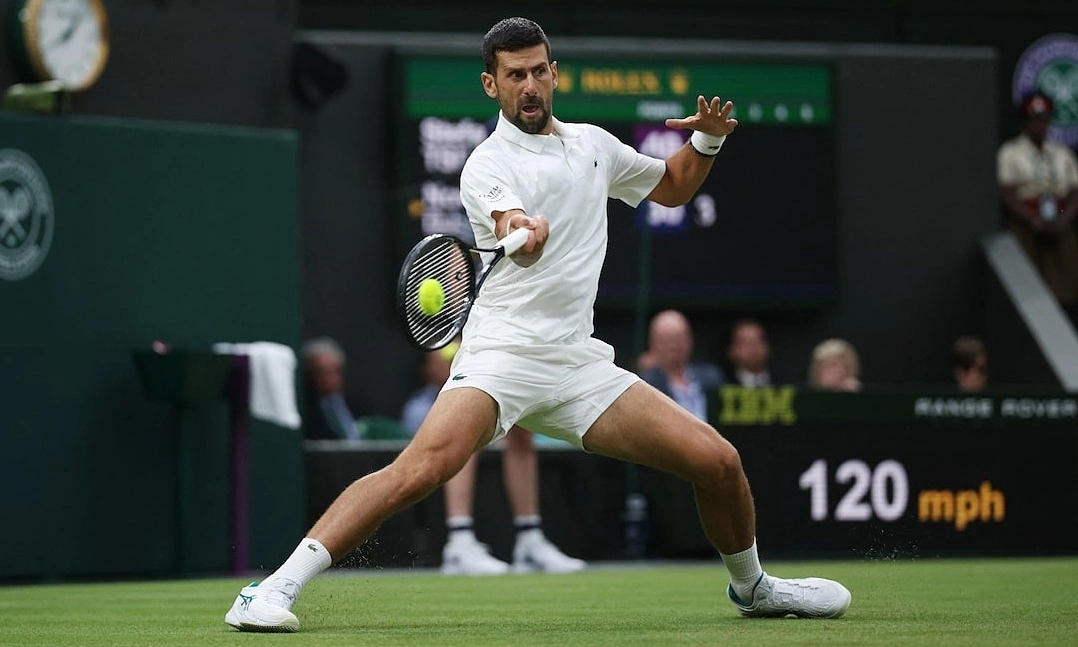 Djokovic dễ dàng vượt qua Tsitsipas, tiến sâu tại Wimbledon 2026 - hình ảnh - go88bet.vip